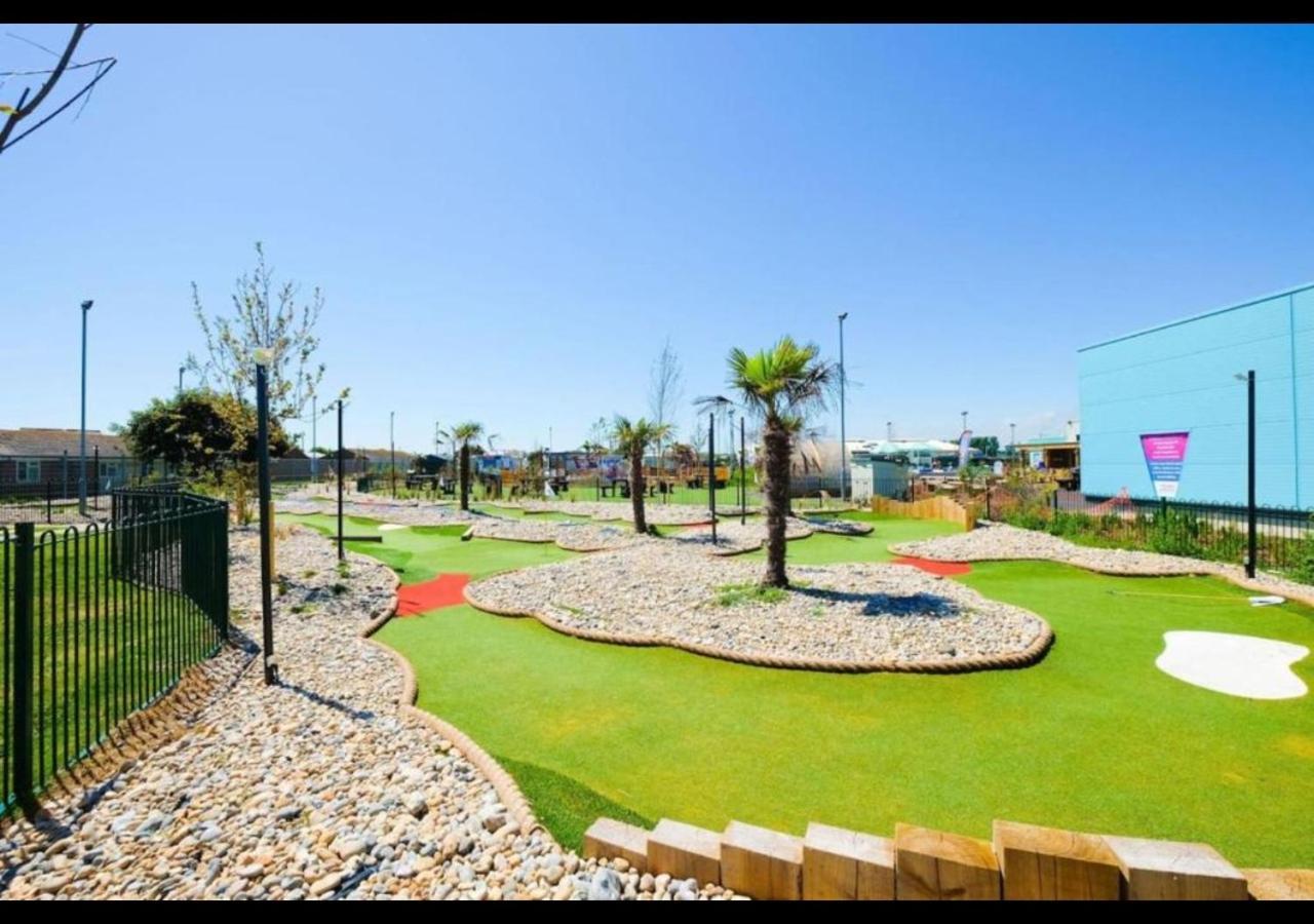 Mp768 - Camber Sands Holiday Park - Huge Lodge - Small Dog Friendly - Sleeps 8 Luaran gambar